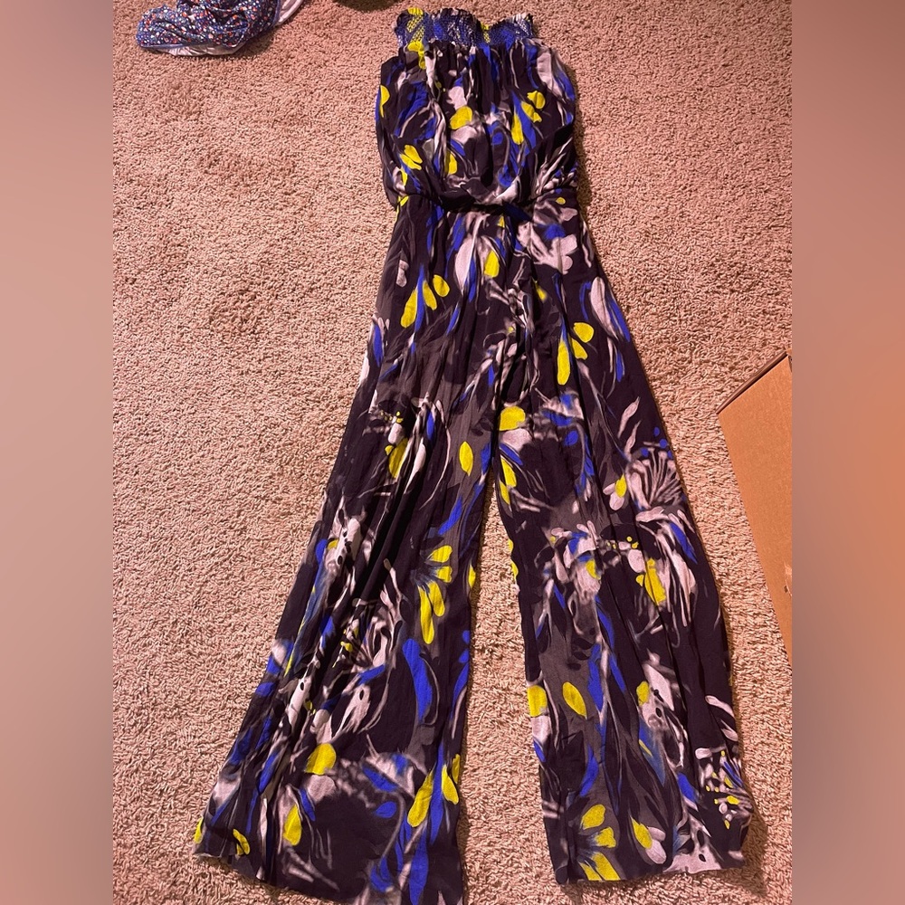 Fuzzi Woman’s Strapless Jumpsuit in SZ S in gently used condition